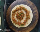 A picture of step 7 of Soya Paneer Sunflower Pratha.