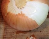 A picture of step 1 of ★Microwave Onion like Flower★.
