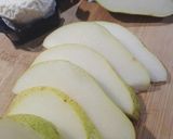 Foto del paso 1 de la receta Sombrero de queso de cabra sobre peras caramelizadas