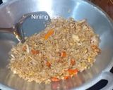 Foto langkah ke 4 dari resep Nasi Goreng Ayam Simpel.