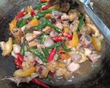 Foto langkah ke 4 dari resep Cumi tumis cabe bawang simpel tapi enak.