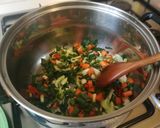Foto del paso 4 de la receta: Sopa de lechuga con bacon y nata