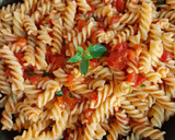 Foto del paso 3 de la receta: Pasta con tomate y albahaca
