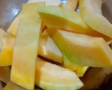 A picture of step 1 of Yellow Pumpkin Sabji.