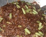 Foto langkah ke 5 dari resep Sohun Buncis Kecap.