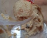 Foto langkah ke 4 dari resep Crispy Bubble Crumb Chicken Ball.