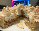 A picture of step 10 of Rhubarb meringue pie.