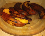 Foto del paso 1 de la receta: Plátanos Maduros horneado en su concha