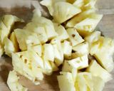 Hình bước làm 2 của món Thịt bò xào dứa