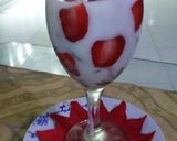 A picture of step 6 of Strawberry custard 🍓🍨🍓#FOODIESANDFRIENDS.