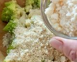 Foto del passaggio 1 della ricetta Medaglioni di broccolo Romano e farina di mandorle