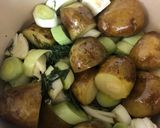 A picture of step 4 of Potatoes and broad beans - vegan.