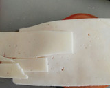 Foto del paso 2 de la receta: Berenjena rellena de queso y tomate
