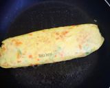 Foto langkah ke 4 dari resep Rolled omelet.