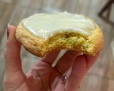 Foto del paso 9 de la receta: Galletas de limón con chispas y glaseado tipo cheesecake