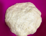 Foto del paso 1 de la receta: Bollitos de queso feta, tomate y albahaca
