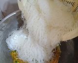 Foto langkah ke 4 dari resep Pastel isi Bihun (Kulit Pastel_2 bahan).