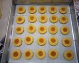 Foto langkah ke 4 dari resep Kue Nastar Thumbprint.