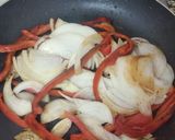 Foto del paso 1 de la receta: Trenza de hojaldre de pollo, bacon y queso