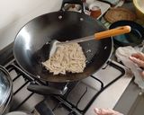 A picture of step 1 of Po Pia Vegetable.