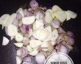 Foto langkah ke 3 dari resep Semur Sosis Pedas.