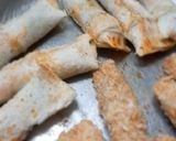 A picture of step 7 of 2 in 1 rolls.