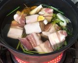 รูปขั้นตอนการทำที่ 1 ของ หมูสามชั้นตุ๋น สูตรซีอิ๊วจีน