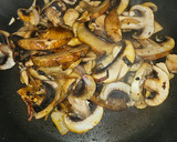 Foto del paso 2 de la receta: Spaghetti con Portobellos y champiñones