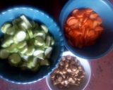 Foto langkah ke 1 dari resep Tumis gambas wortel & sosis ayam #BikinRamadhanBerkesan.