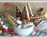 A picture of step 3 of White Fig Hazelnut Bars {Bredeles}.
