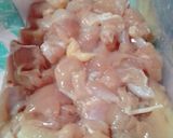 Foto langkah ke 1 dari resep Tumis Ayam Saos Tiram.