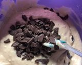 Foto del paso 3 de la receta: Torta de Vainilla con Chispas de Chocolate 🍫