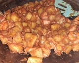 Foto langkah ke 5 dari resep Sambal Kentang Udang Endes.s.s.