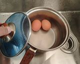 Foto langkah ke 3 dari resep Garlic Mayo Jammy Egg (anti gagal).