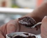 Foto langkah ke 3 dari resep Microwave Muffin in a Mug sarapan simple.