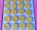 Foto del paso 15 de la receta: Mantecados planos caseros de limón, canela y agua de rosas