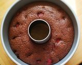 Foto del passaggio 5 della ricetta Ciambella cacao e fragole