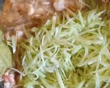 Foto langkah ke 6 dari resep Tumis labu siam udang.
