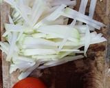 Hình bước làm 1 của món Cá duội (cá cơm) nấu riêu su hào