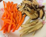 芹魷獨鐘-芹菜炒魷魚的食譜步驟2照片