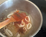 Foto del paso 4 de la receta: Calamares con patatas
