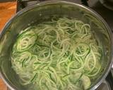 Courgetti with pesto and green beans