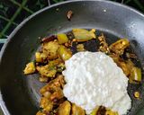 A picture of step 4 of Brinjal, Curd Curry.