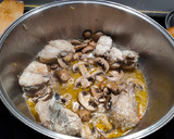 Foto del paso 4 de la receta: Rape con arroz y champiñones