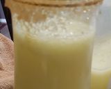 A picture of step 2 of Pineapple & lime blended drink.