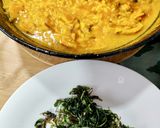 Foto del paso 6 de la receta: Arroz meloso con rodaja de pota y rúcula frita