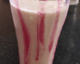 A picture of step 5 of Gulkand milkshake.