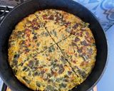 Foto del paso 7 de la receta: Tortilla de cebollín y atún