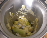 Foto del paso 1 de la receta: Puré de puerro y patatas en Thermomix tm21