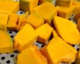 Foto langkah ke 1 dari resep Bola-Bola Labu Kuning Keju.